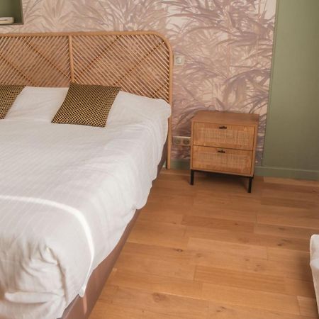 Les Galets Hotel Et B&B バンドール エクステリア 写真
