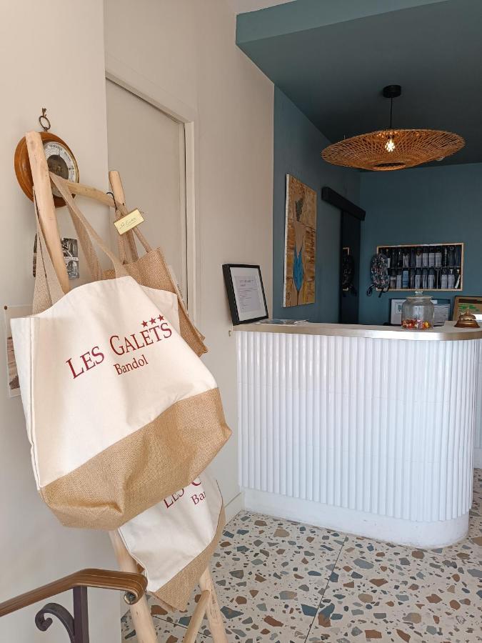 Les Galets Hotel Et B&B バンドール エクステリア 写真