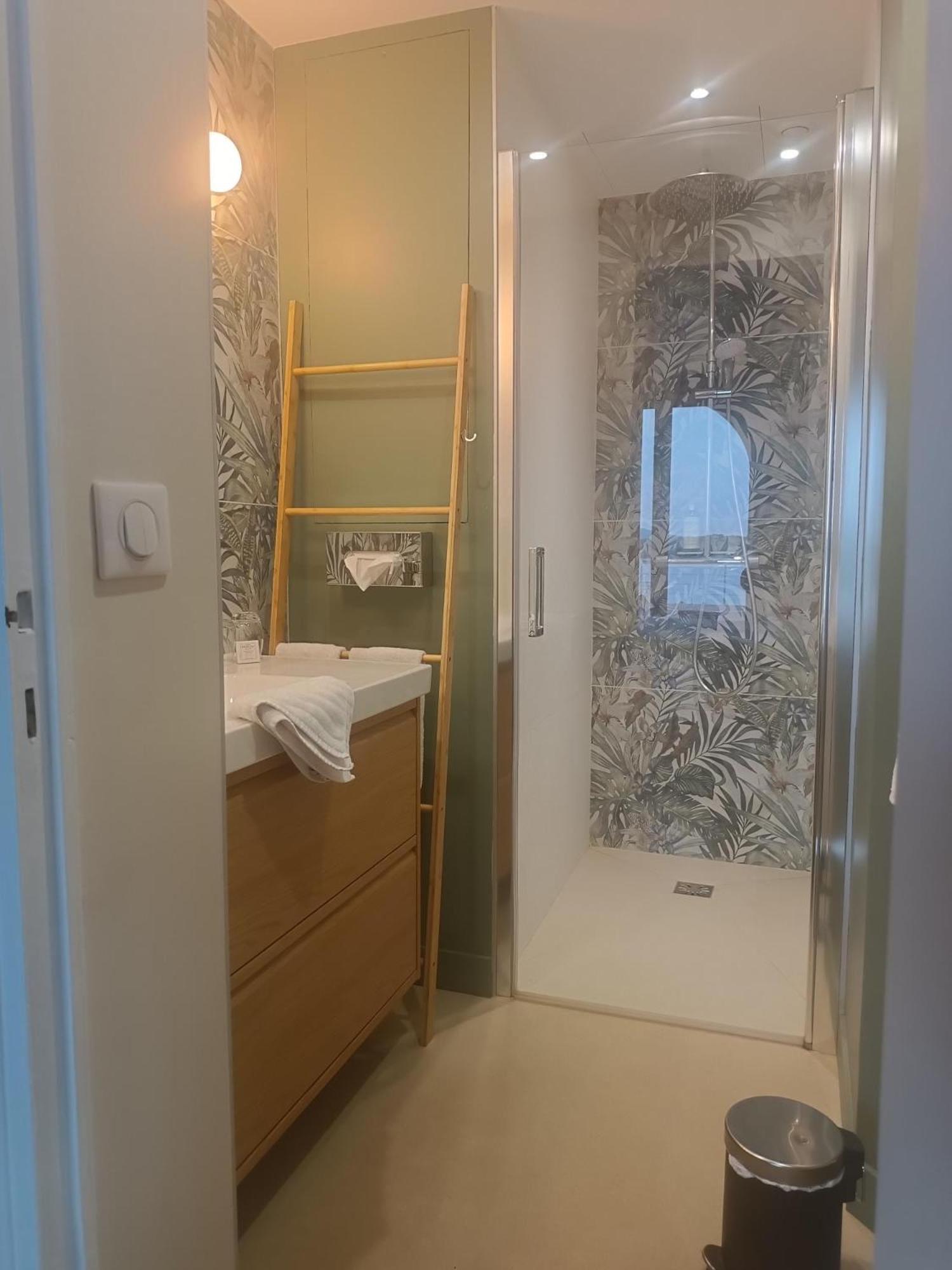 Les Galets Hotel Et B&B バンドール エクステリア 写真