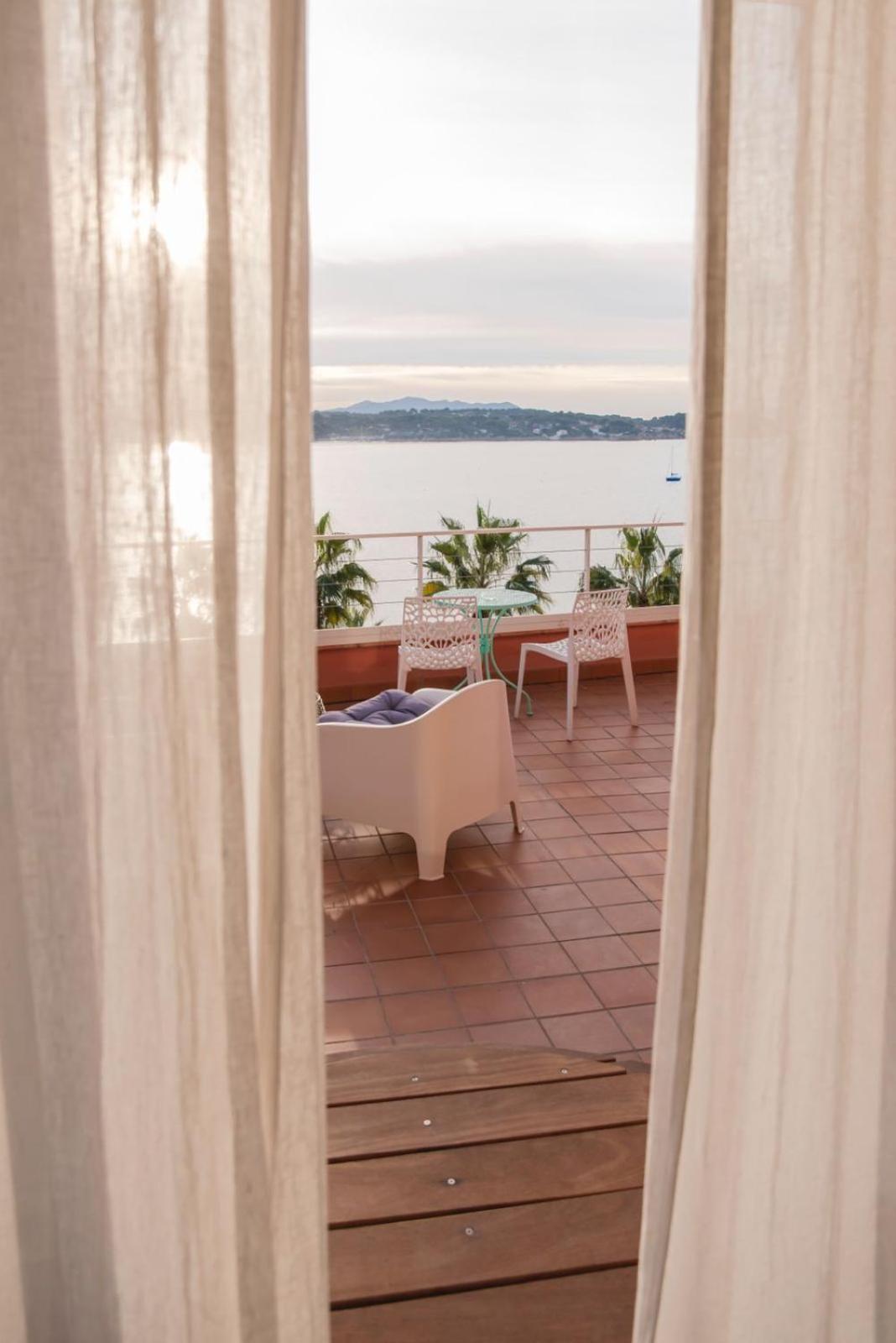 Les Galets Hotel Et B&B バンドール エクステリア 写真